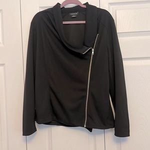 Trouze angle zipper black jacket in black. XL